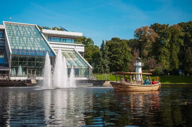 Riga : visite touristique en bateau sur les canaux avec audioguide