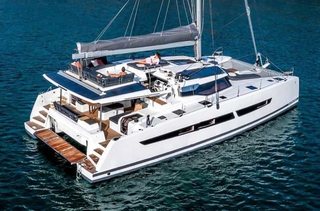 Mykonos : Croisière en catamaran avec repas à 3 plats et transferts