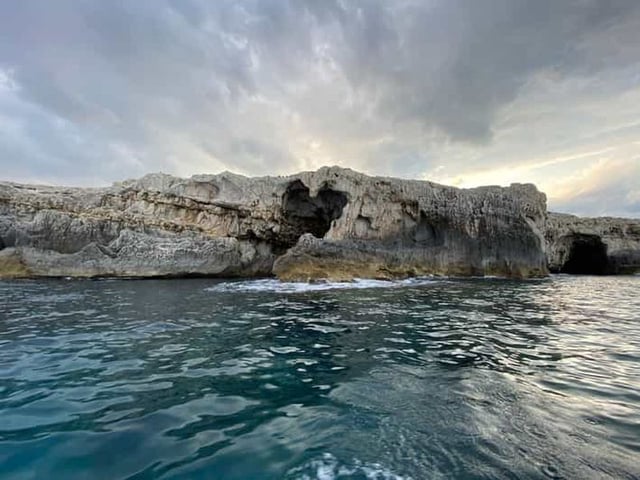 Syracuse : Excursion en bateau sur l'île d'Ortigia et les grottes marines