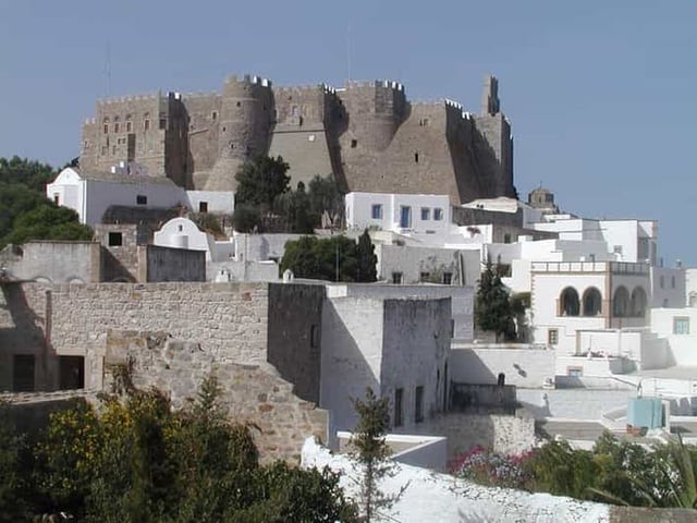 Samos : excursion d'une journée sur l'île de Patmos (transport inclus)