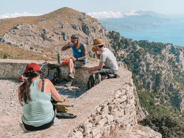 Randonnée guidée à Lastos dans la nature sauvage de Karpathos