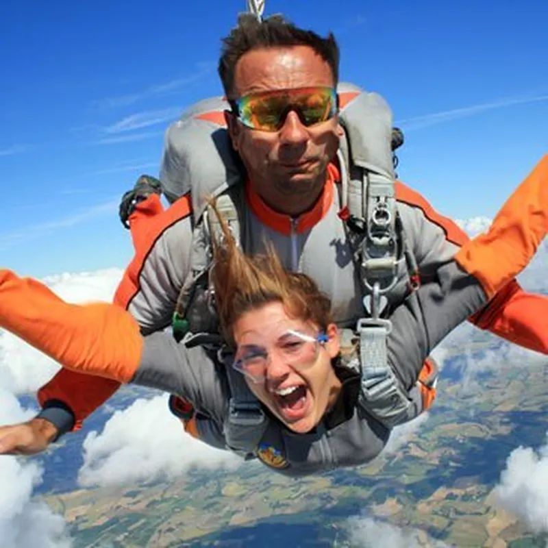 Saut en Parachute Tandem à Montauban