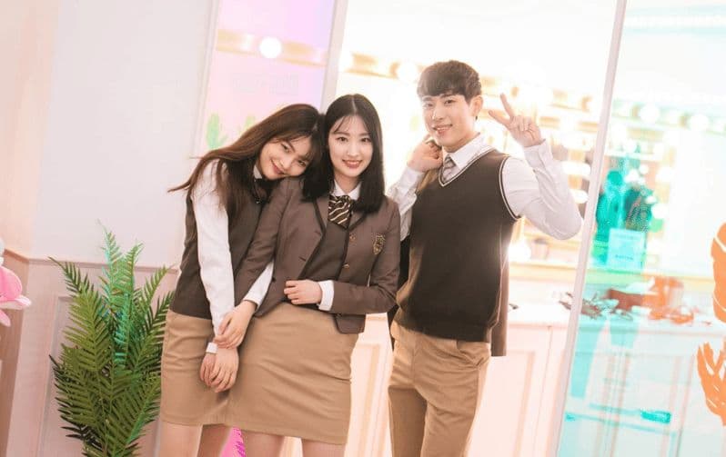 Billet Séoul : Lotte World 1 Day Pass & School Uniform 1 Day Rental