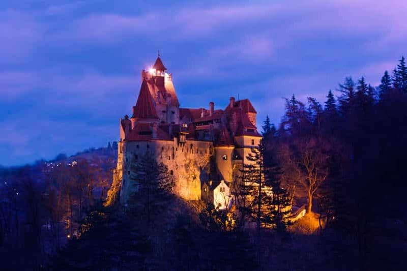 Billet Excursion en hélicoptère de Brasov aux châteaux de Bran et de Peles pour 3 personnes