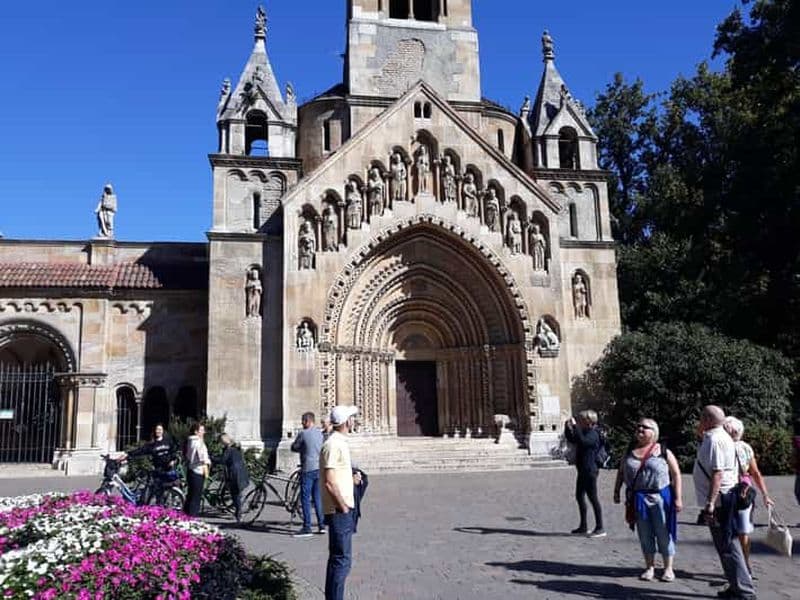Billet Budapest : Opéra, place des Héros, parc de la ville et baignades