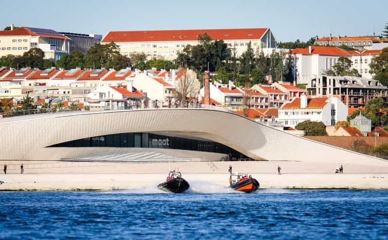 Billet Lisbonne : billet d'entrée au MAAT et tour en bateau pour l'observation des dauphins