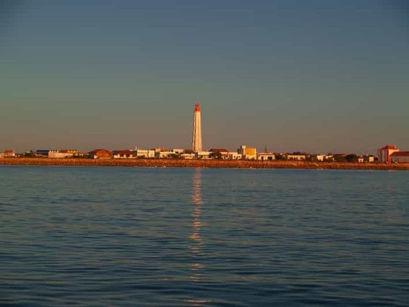 Billet Coucher de soleil dans un bateau classique à Ria Formosa Olhão, boissons et musique.