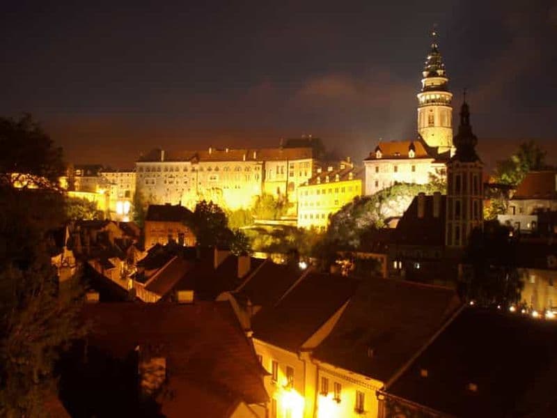 Billet Český Krumlov : Visite nocturne à pied avec un guide professionnel