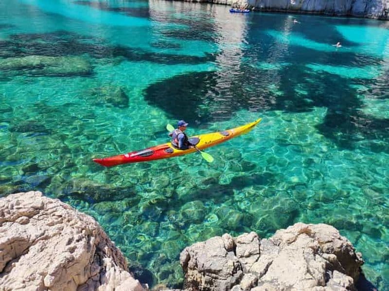 Billet Cassis : après-midi en kayak de mer dans le parc national des calanques