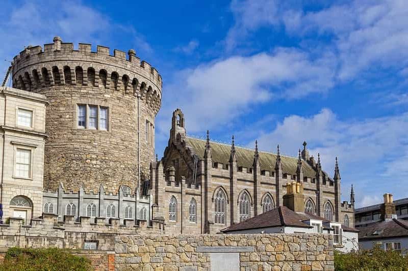 Billet Dublin : visite guidée historique à pied et billet pour le château de Dublin