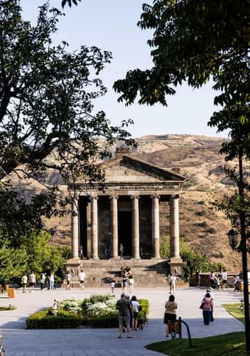 Billet Excursion d'une journée : Temple de Garni - Monastère de Geghard - Symphonie de pierres