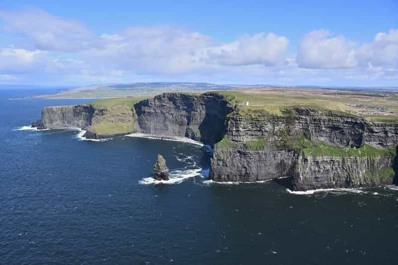 Billet Au départ de Dublin : Visite privée des falaises de Moher et plus encore