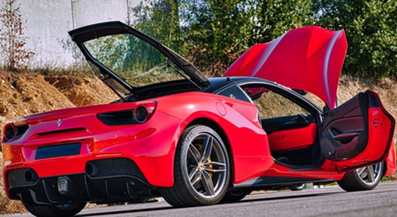 Billet Pilotage de 2 GT : Lamborghini Gallardo LP-560 et Ferrari 488 GTB - circuit de Pont l'Evèque