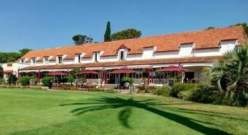 Billet Séjour golf au dans un hôtel de charme à Saint-Raphaël