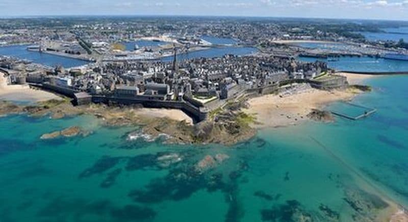 Billet Balade en mer en bateau privatisé avec skipper depuis Saint-Malo
