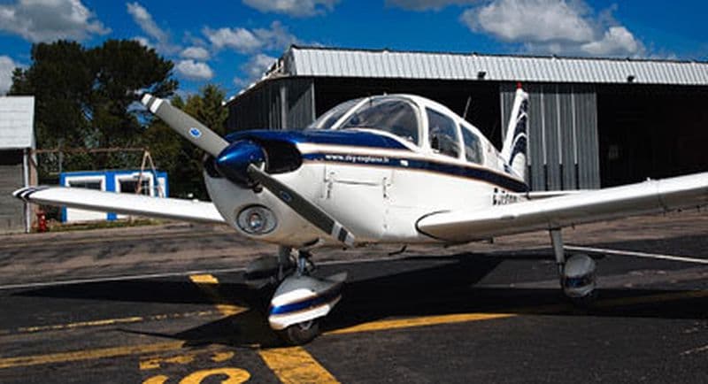 Billet Initiation et stage de pilotage d'avion à Aix-en-Provence