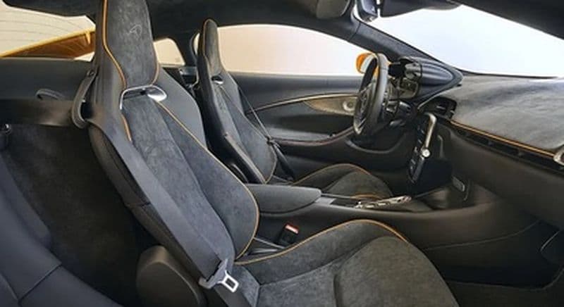 Billet Stage de pilotage en McLaren Artura - Circuit de Fay de Bretagne