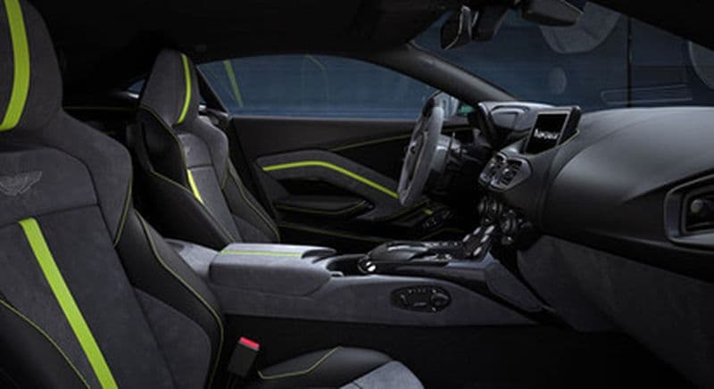 Billet Stage de pilotage en Aston Martin Vantage - Circuit Fay de Bretagne