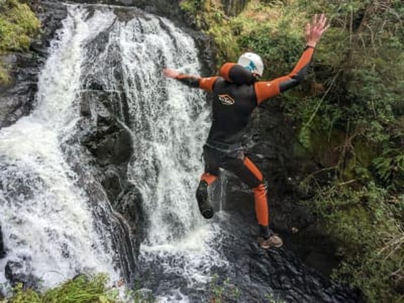 Billet Journée complète de canyoning dans le canyon King Roberts du parc forestier de Galloway