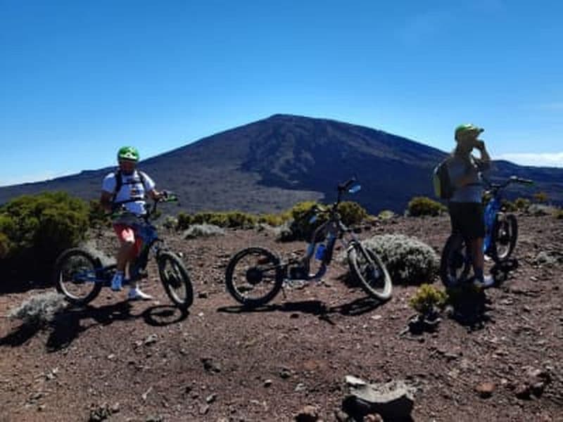 Billet Randonnée à trott-cross électrique sur le Piton de la Fournaise, La Réunion