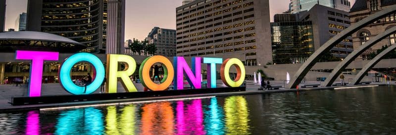 Billet Visite de nuit dans Toronto en petit groupe + Tour CN ou balade en bateau