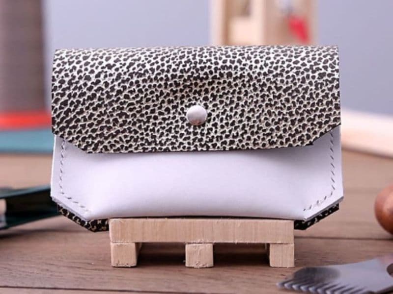 Billet Atelier maroquinerie cousu main à Lyon (69)