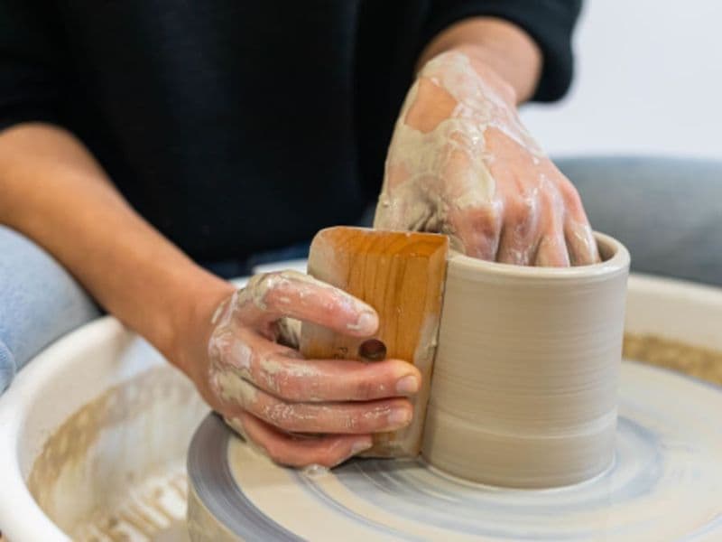 Billet Atelier découverte du tournage en céramique à Bordeaux (33)