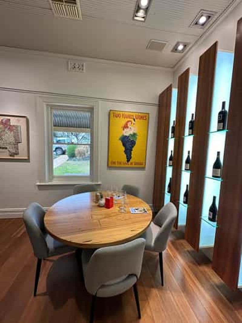 Billet Adélaïde : Visite touristique et dégustation de vins dans une boutique privée