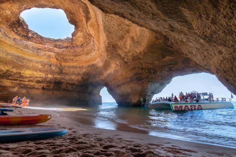 Billet Albufeira : Grottes et côte Croisière en catamaran à Benagil