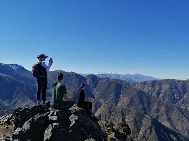 Billet Marrakech : Randonnée de 2 jours au Mont Toubkal avec 1 nuit de séjour et repas