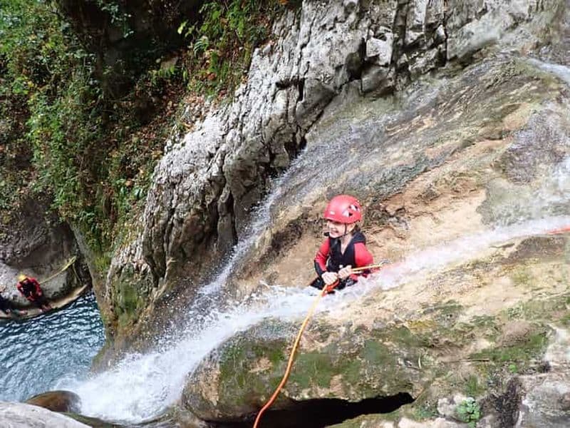 Billet Grenoble : Découvrez le canyoning dans le Vercors.