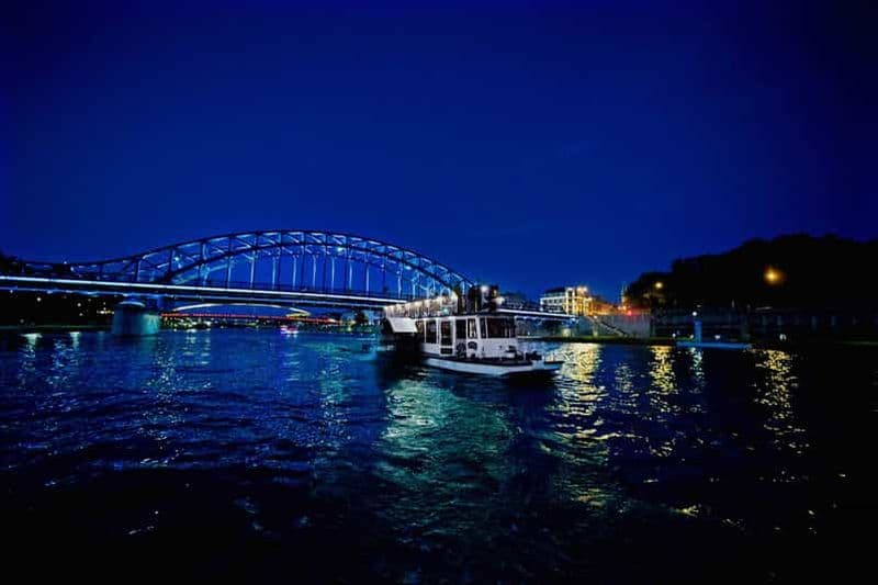 Billet Cracovie : 1 heure de croisière nocturne sur la Vistule