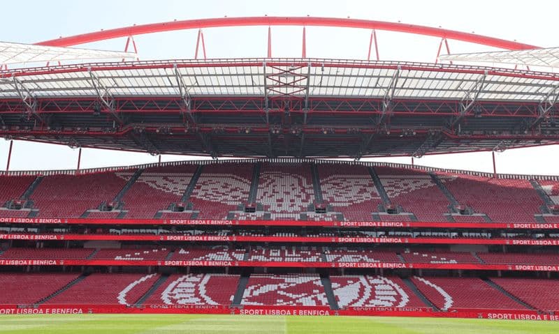 Billet Lisbonne : visite du stade Benfica Luz avec écharpe souvenir