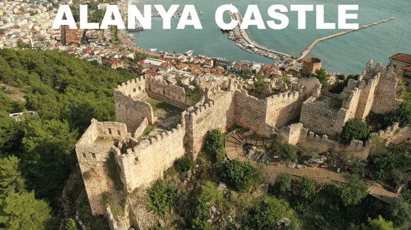 Billet Alanya : visite de la mosquée Süleymaniye et de l'église Yorgi