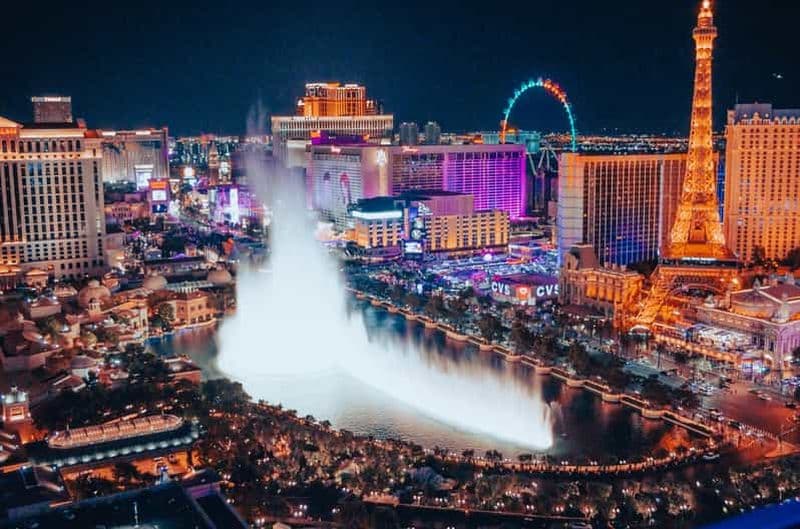 Billet Las Vegas : visite en hélicoptère du Strip avec sièges côté fenêtre