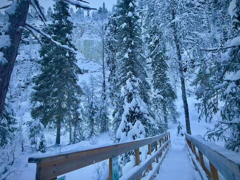 Billet Korouoma : Randonnée dans les cascades gelées