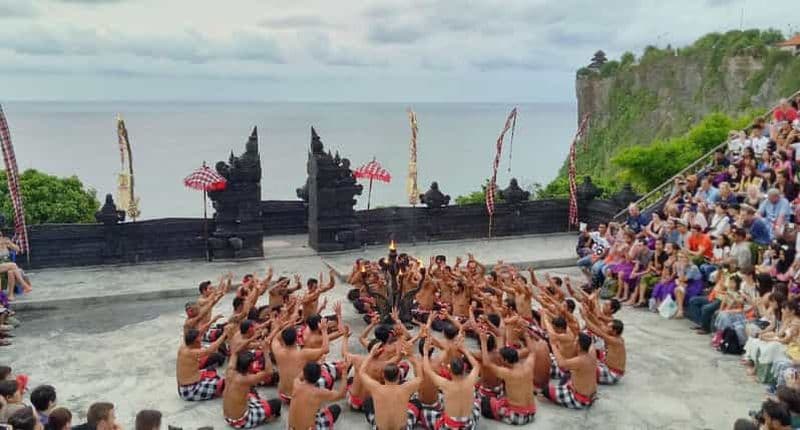 Billet Bali : sports nautiques, plage de Padang-padang, danse Kecak Uluwatu