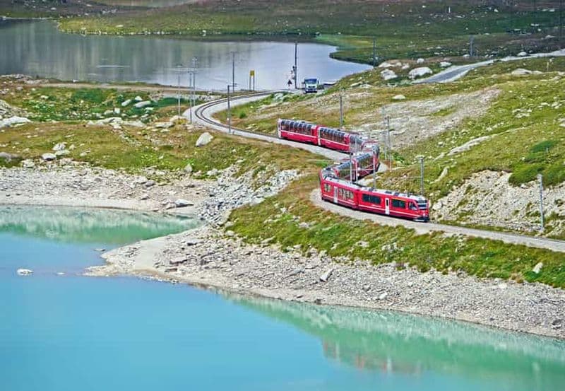 Billet Depuis Milan : Train de la Bernina et excursion à Saint-Moritz