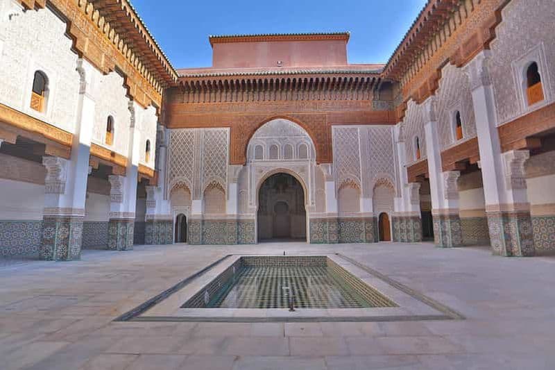Billet Marrakech : visite guidée de Ben Youssef, du jardin secret et de la médina