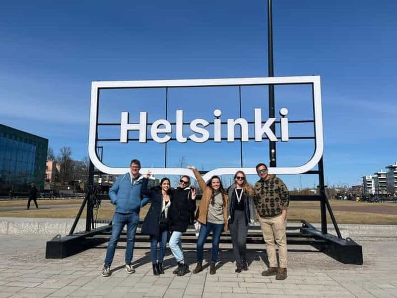 Billet Helsinki : une visite à pied finlandaise avec un guide de la région