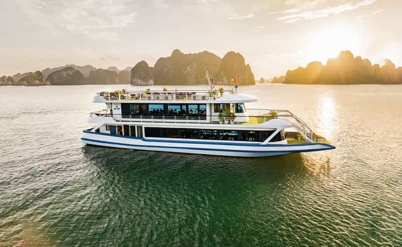 Billet Au départ de Hanoï : croisière 5 étoiles d'une journée dans la baie d'Halong avec déjeuner buffet