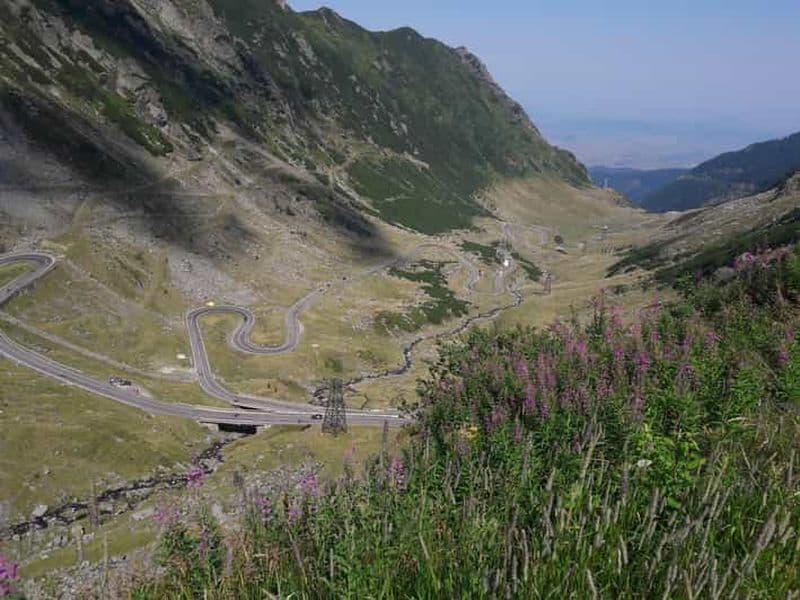 Billet Brasov : route Transfagarasan, lac Balea et monastère de Carta