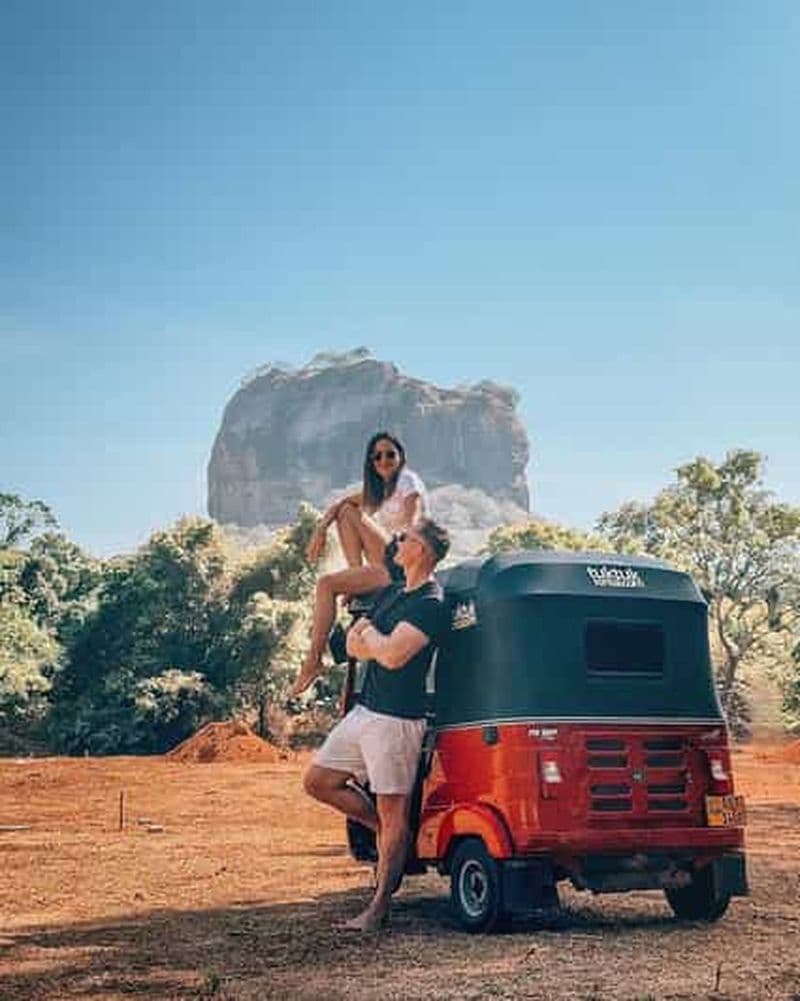 Billet Depuis Sigiriya : visite du rocher du lion et du village en tuk-tuk