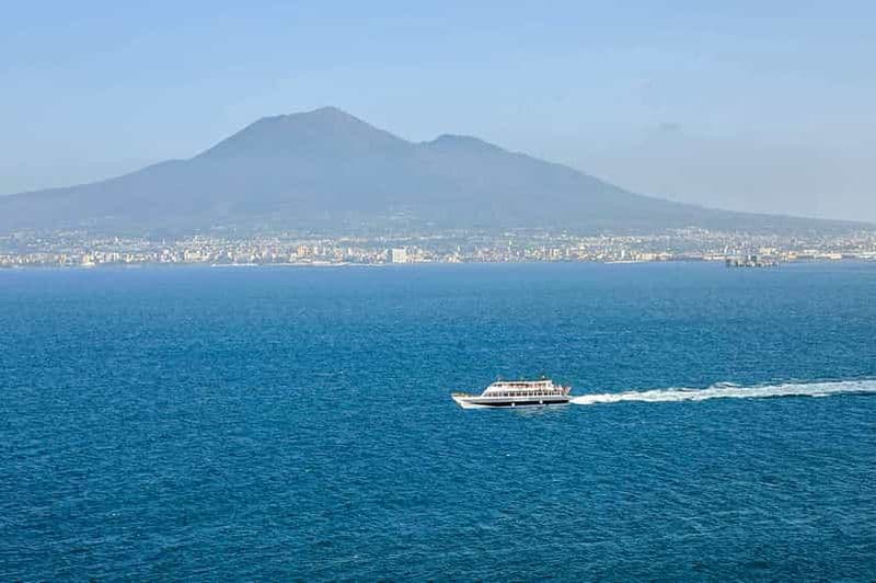 Billet Au départ de Sorrente : Croisière d'une journée à Positano et Amalfi