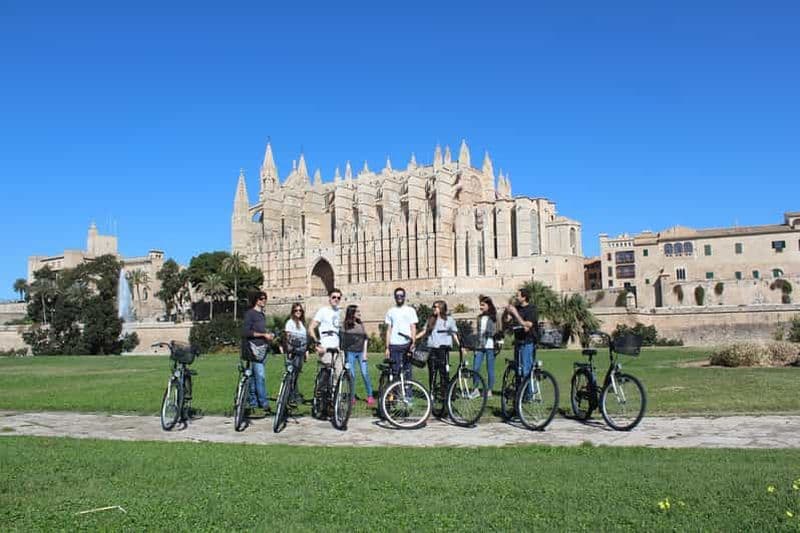 Billet Palma de Majorque : visite guidée à vélo de la vieille ville (petits groupes)