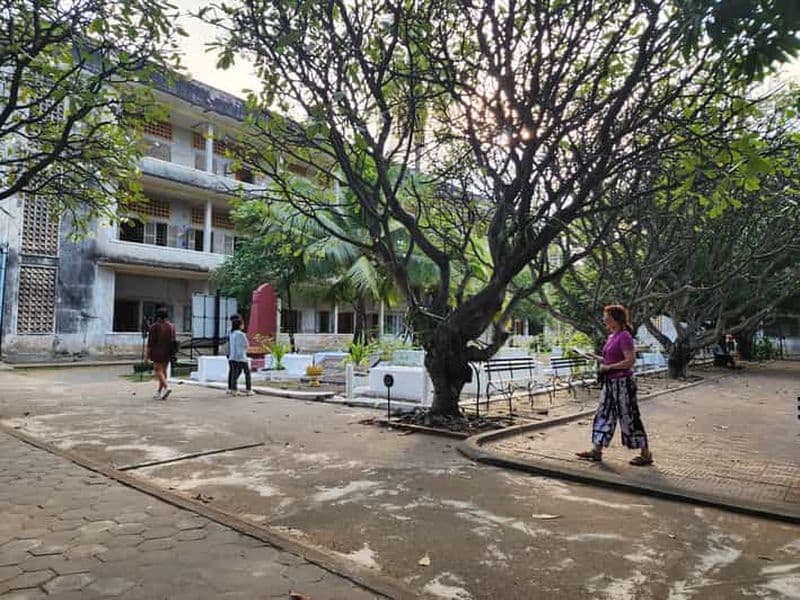 Billet Phnom Penh : visite des sites incontournables, y compris le S21 et les Killing Fields