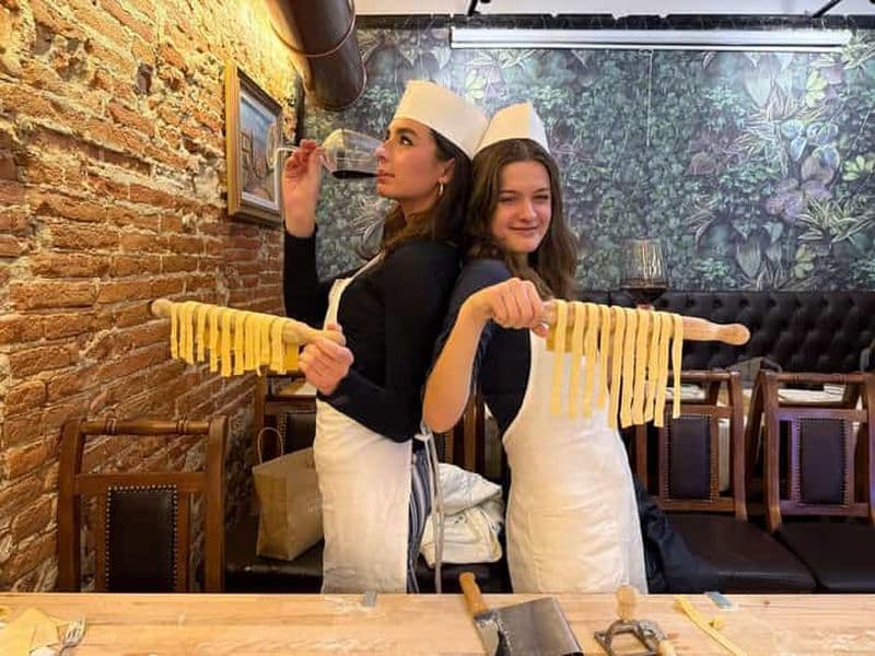 Billet Florence : atelier pâtes et tiramisu avec vin à volonté