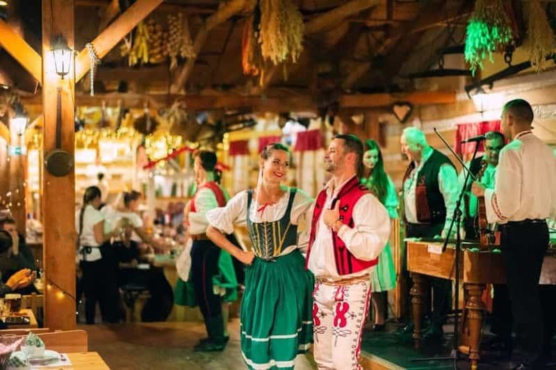Billet Prague : dîner-spectacle folklorique avec boissons illimitées