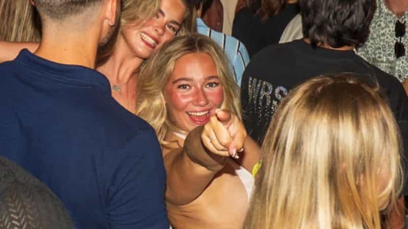 Billet Nice : tournée des bars orange avec 5 shots gratuits et entrée VIP en boîte de nuit