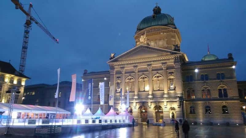 Billet Berne : Visite politique à pied avec un diplomate